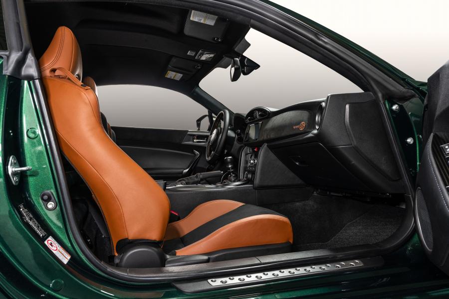 Интерьер Toyota GT 86 Hakone Edition 2019 года  (NA) (фото 4 из 13)